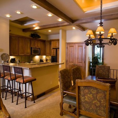 Lodge At Lionshead Vail Exteriör bild
