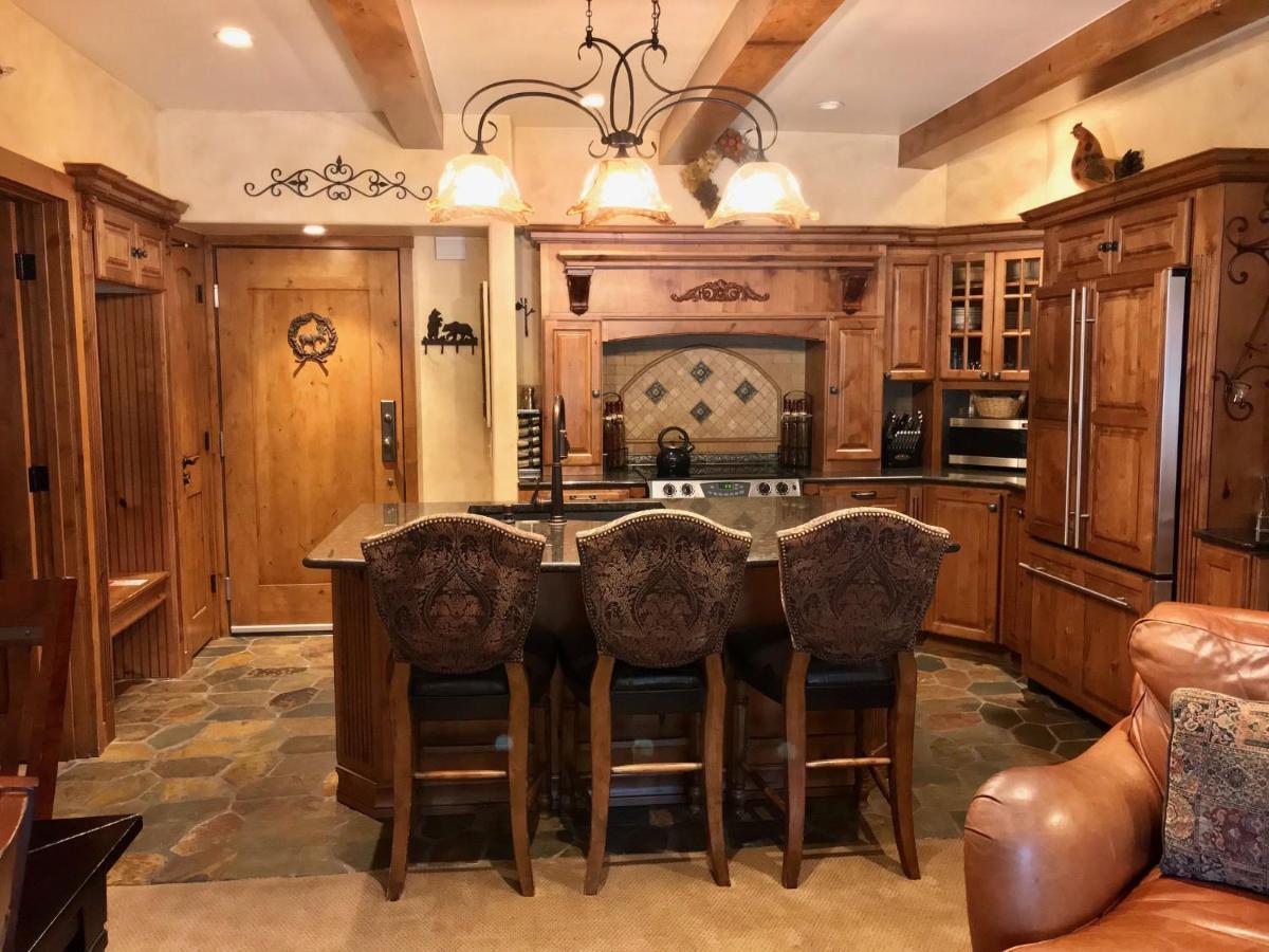 Lodge At Lionshead Vail Exteriör bild